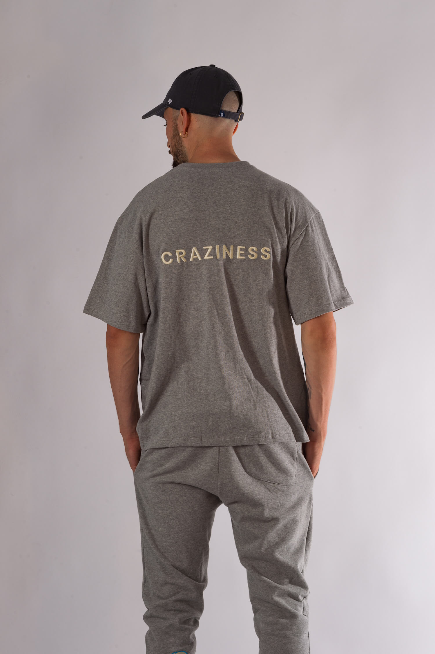 Outrageous T-shirt Grey